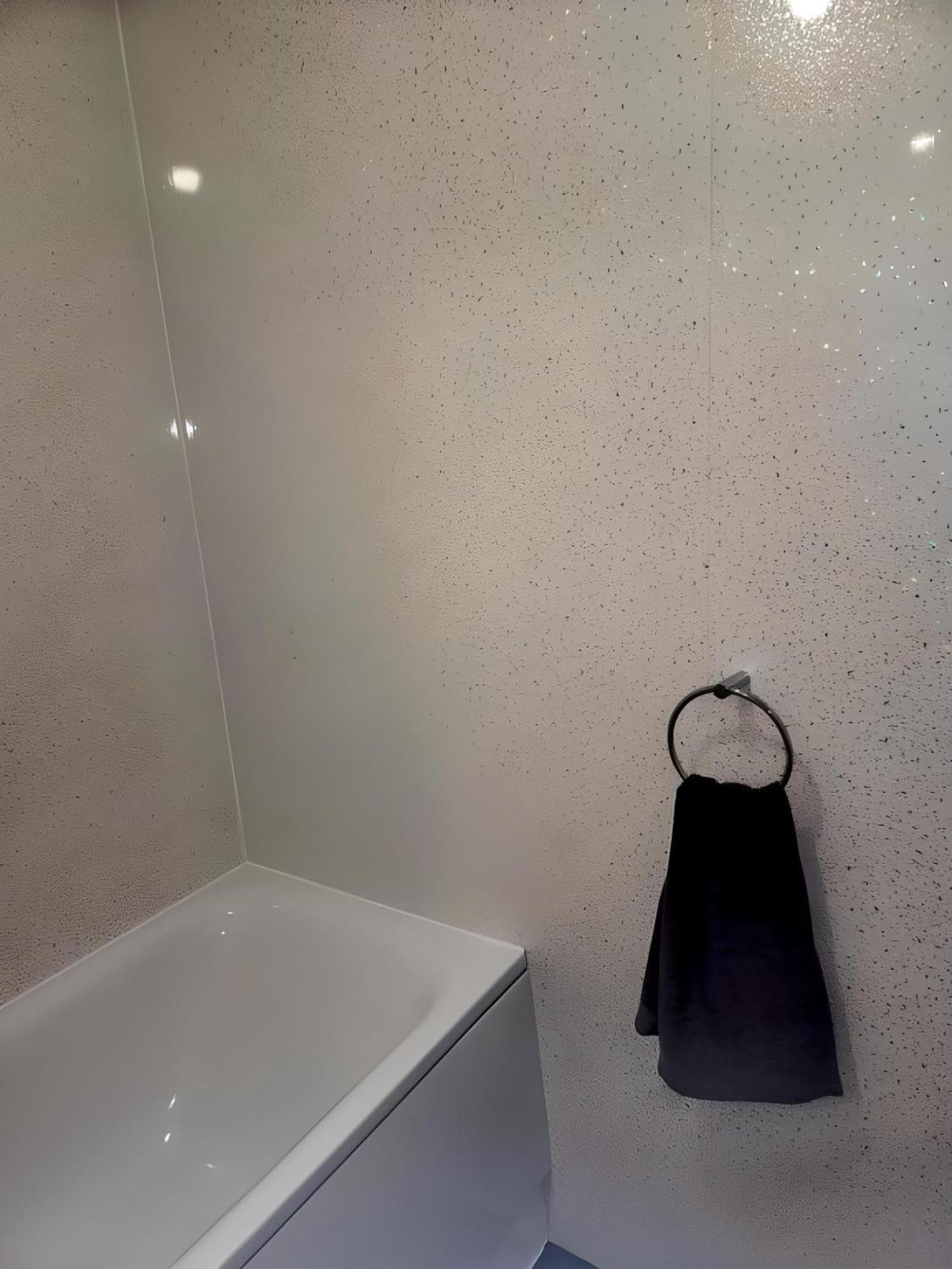 Sleek & Stylish - E15 Apartment With Parking 伦敦 外观 照片